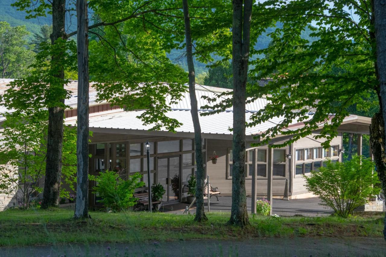 Roaring Brook Ranch Resort Lake George Exterior photo