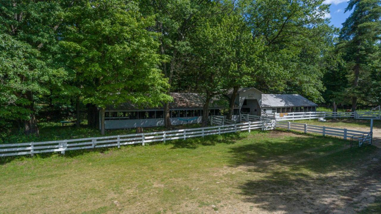Roaring Brook Ranch Resort Lake George Exterior photo