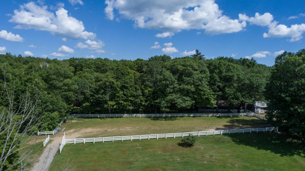 Roaring Brook Ranch Resort Lake George Exterior photo